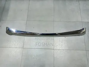 Prado 160 Bonnet Chrome