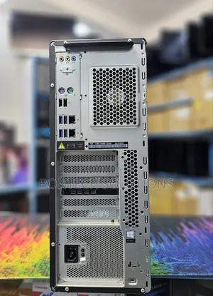 Desktop Computer Lenovo ThinkStation P720 32GB Intel Xeon SSD 1T