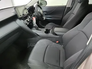 Toyota Harrier 2021 Silver