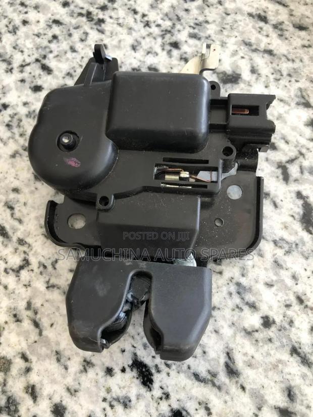 Boot Lock Nissan Sylphy