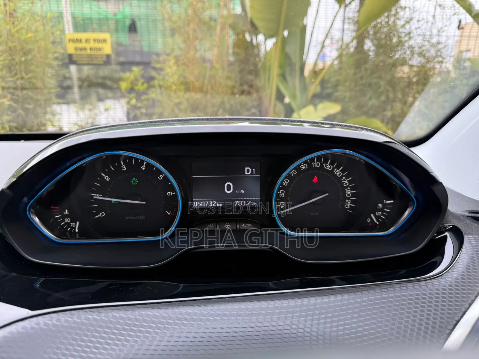 Peugeot 2008 1.2 PureTech (130 Hp) 2019 Red