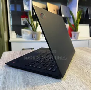 Laptop Lenovo ThinkPad X1 Carbon Gen11 16GB Intel Core i7 SSD 512GB