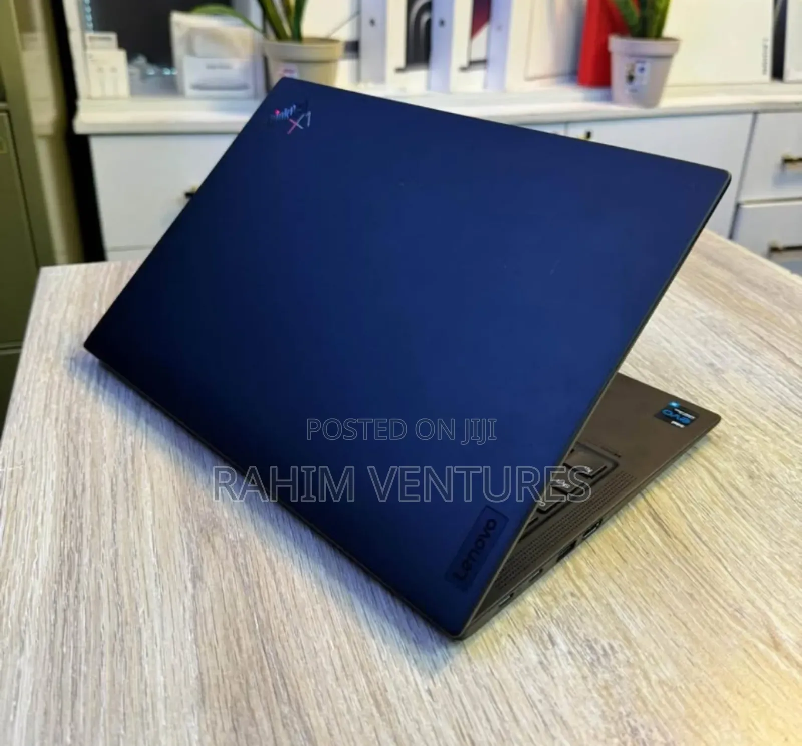 Laptop Lenovo ThinkPad X1 Carbon Gen11 16GB Intel Core i7 SSD 512GB
