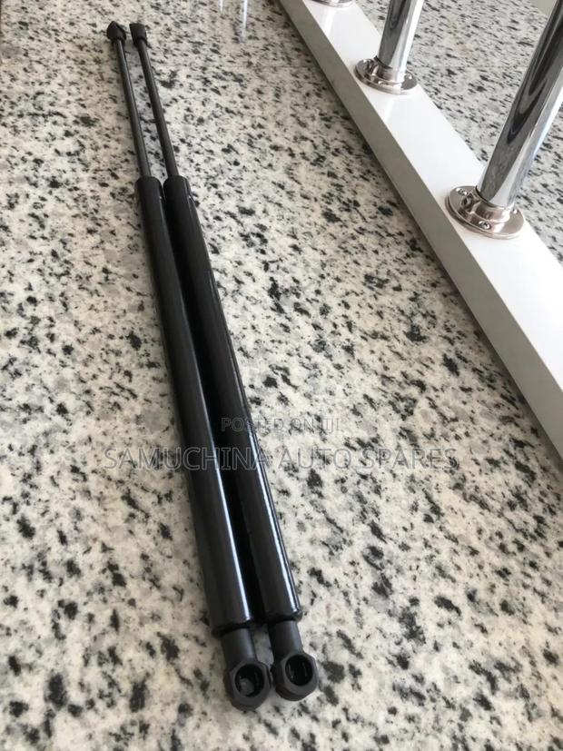 Boot Shock Nissan X-Trail Nt 30