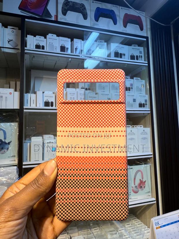 Google Pixel 7 Pro Carbon Fibre Shockproof Slim Phone Cover - thumbnail 2