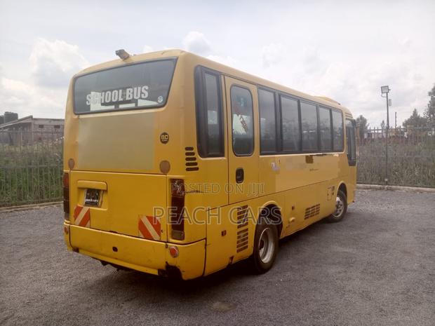 Isuzu S7 2007 Yellow - thumbnail 3