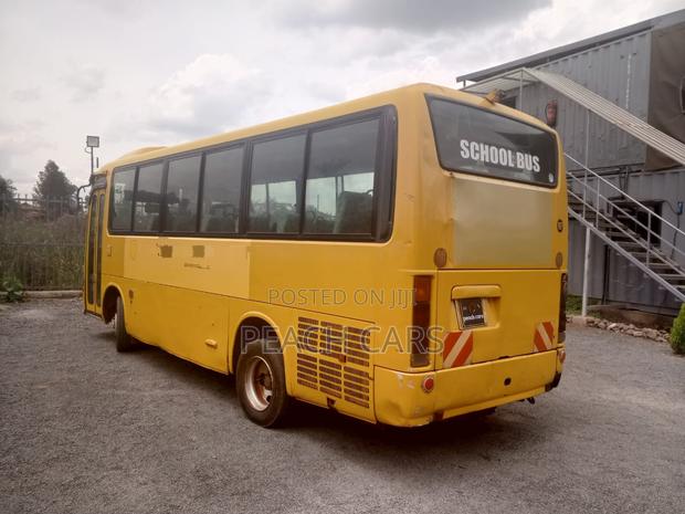 Isuzu S7 2007 Yellow - thumbnail 4