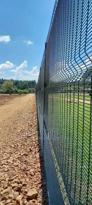 Anti-Climb Welded Mesh Fence – Enhanced Safety