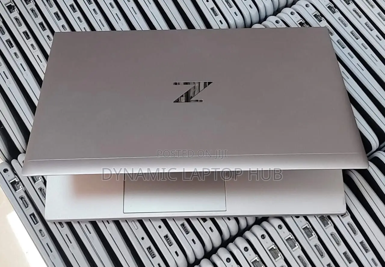 Laptop HP ZBook Firefly G8 16GB Intel Core I7 SSD 512GB