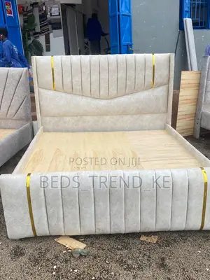 Royal Fine 6 by 6 Ft Bed