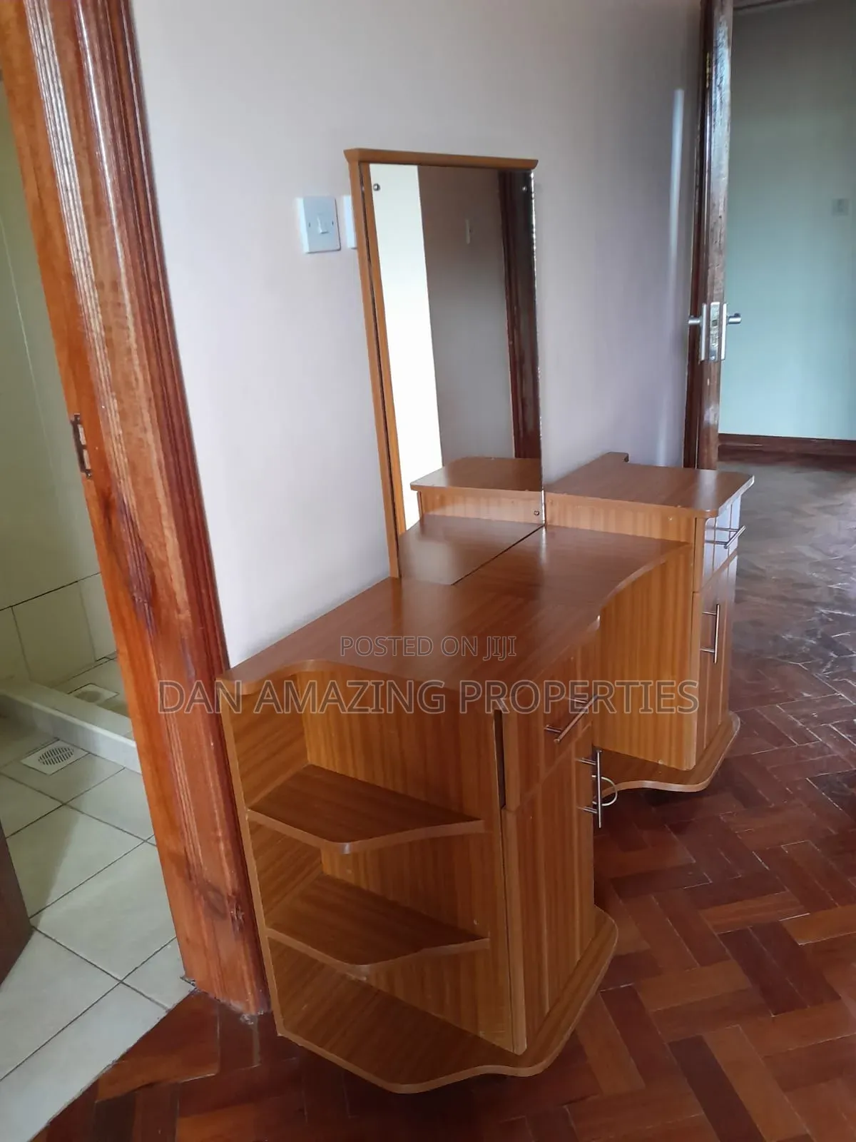 6bdrm Maisonette in Karen Brooks for sale