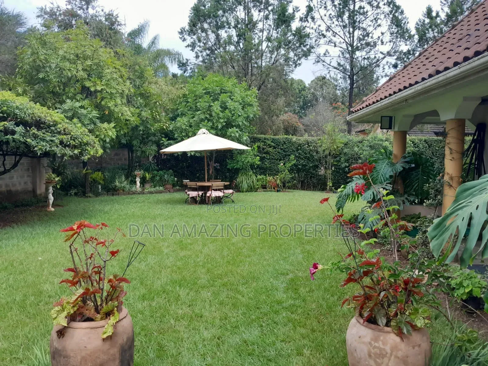 6bdrm Maisonette in Karen Brooks for sale