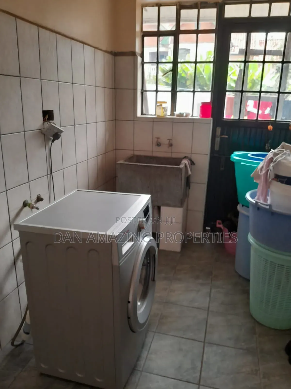 6bdrm Maisonette in Karen Brooks for sale