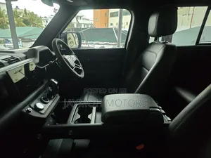 Land Rover Defender 2024 Black