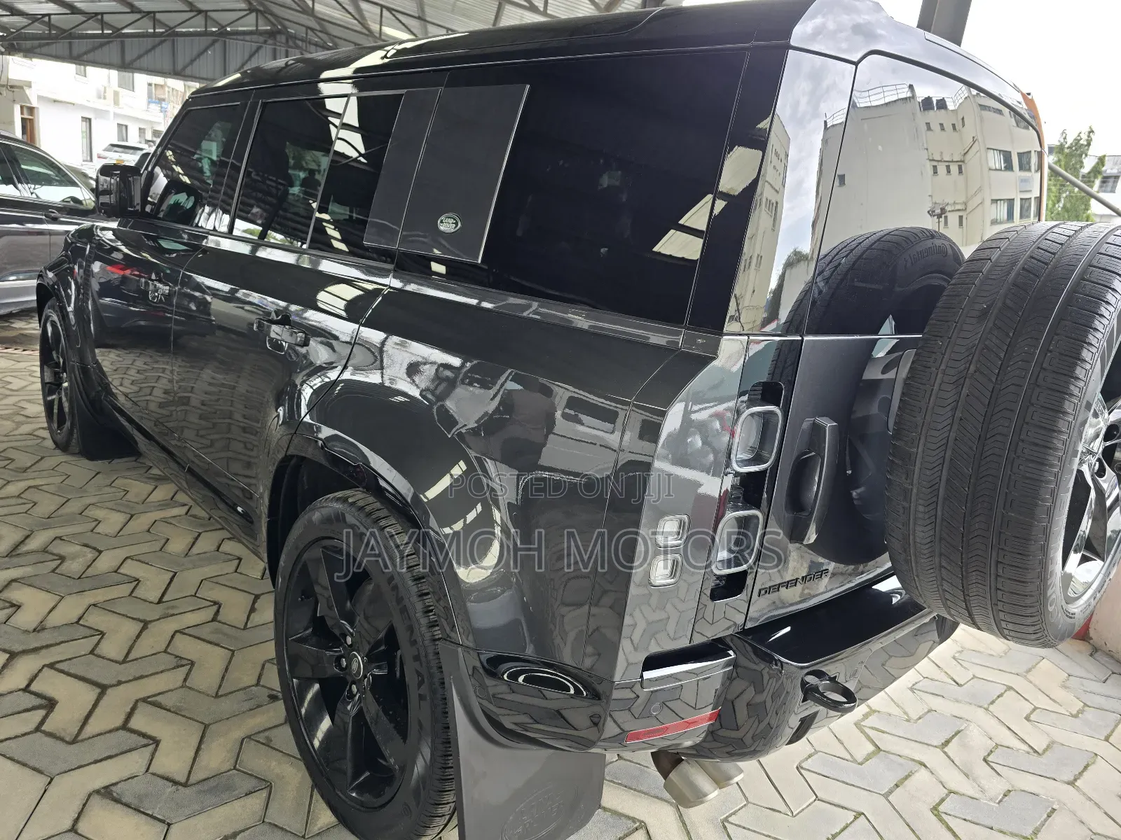Land Rover Defender 2024 Black