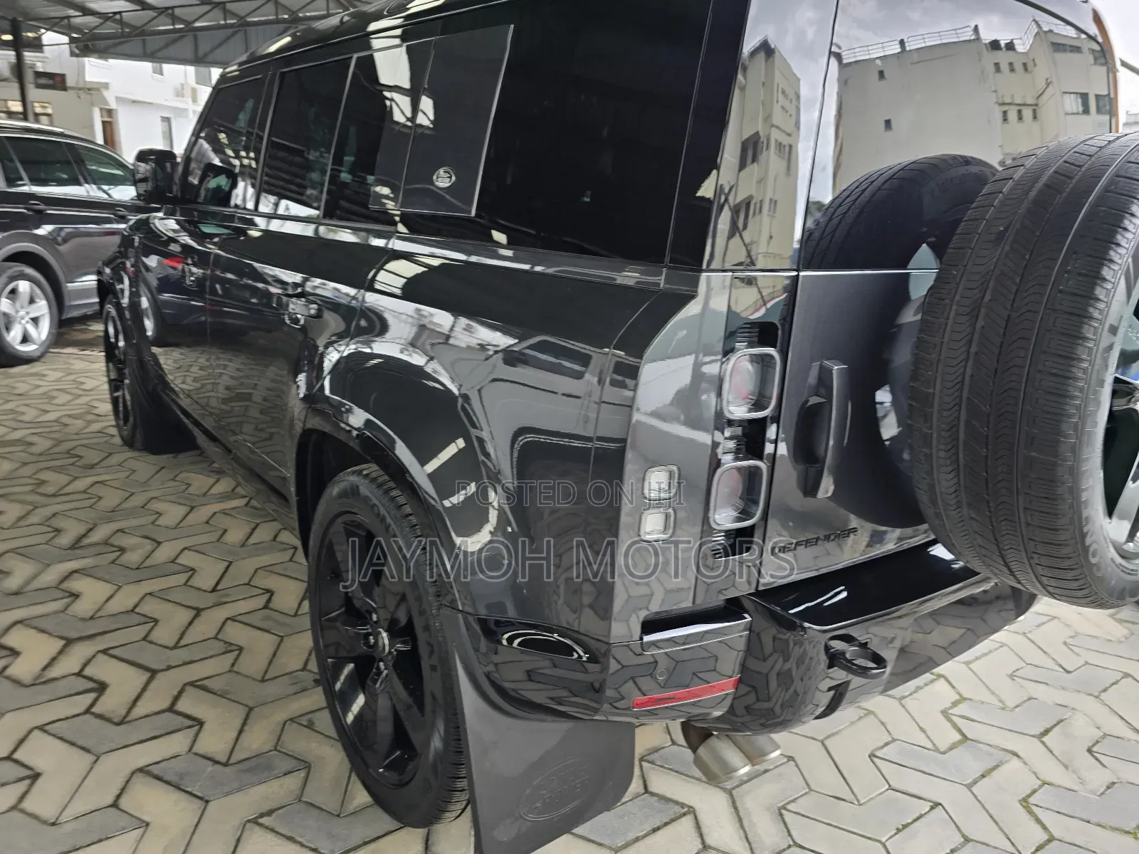 Land Rover Defender 2024 Black