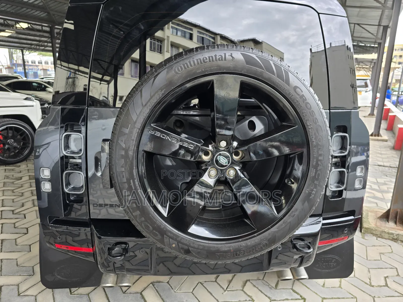 Land Rover Defender 2024 Black