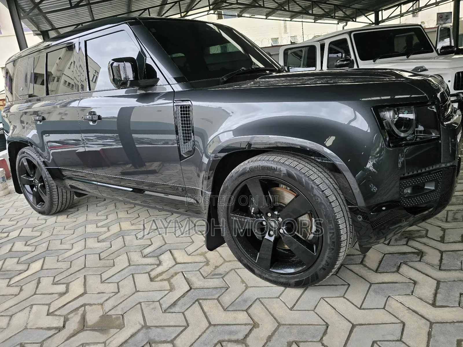Land Rover Defender 2024 Black