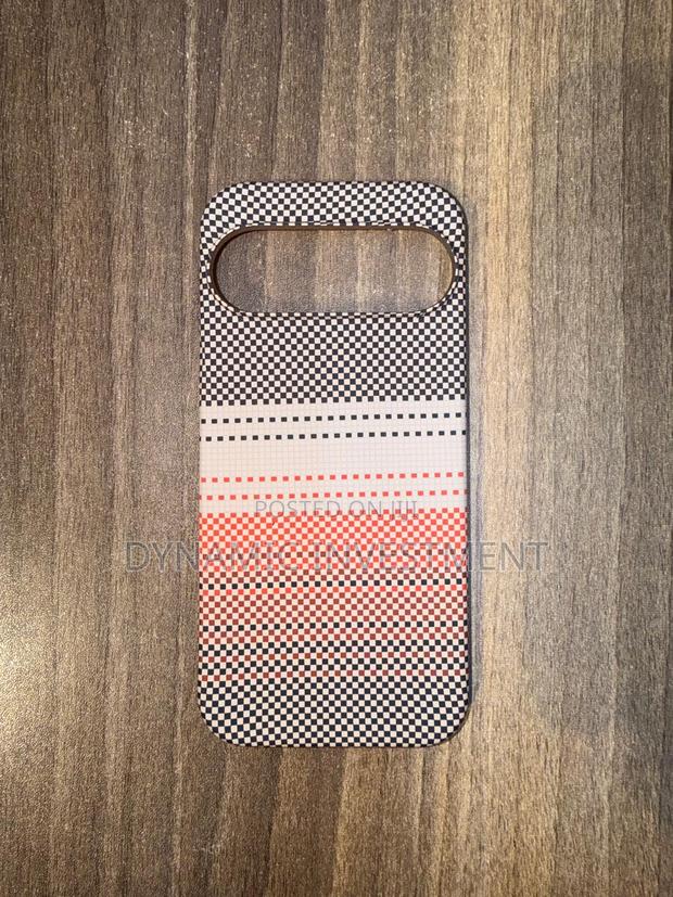 Carbon Fibre Shockproof Magsafe Case Google Pixel 9/9 Pro - main view