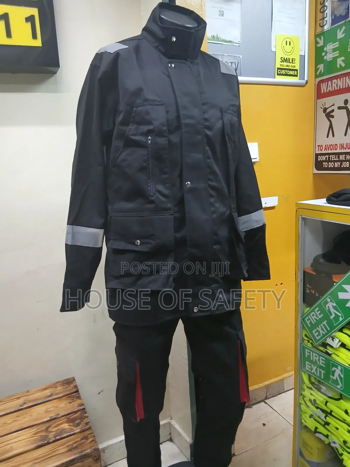 Pipped Work Suits Normal