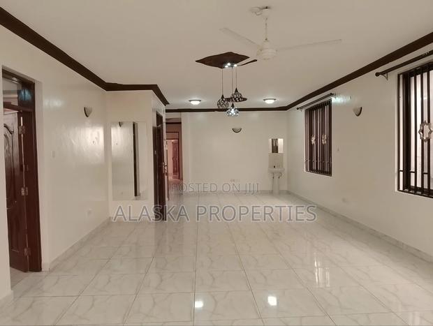 3bdrm Apartment in Beach Road Estate, Nyali for rent