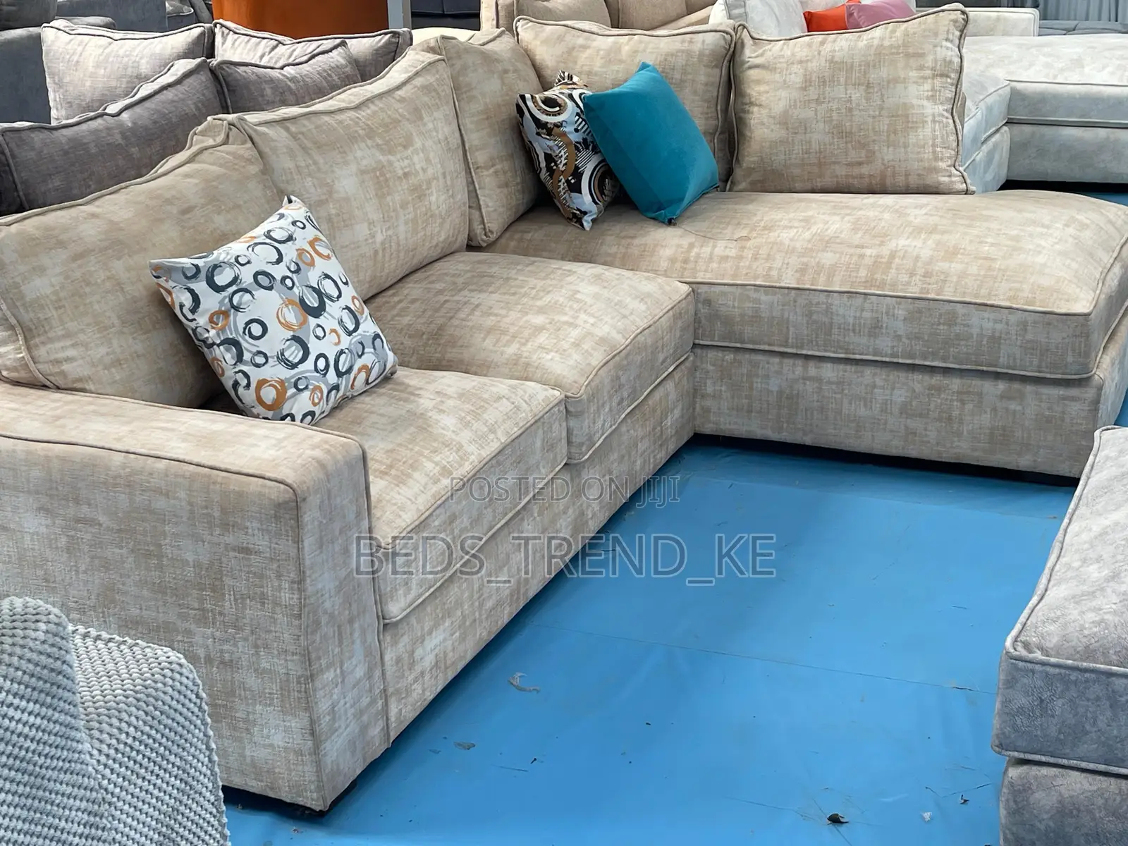 Stylish Lavish 6 Seater L Seat