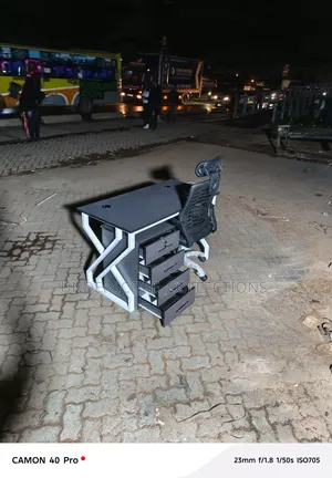 Office Chairs With Headrest