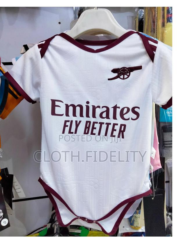 Arsenal Third Kit Kids Rompers 25/26. - thumbnail 3