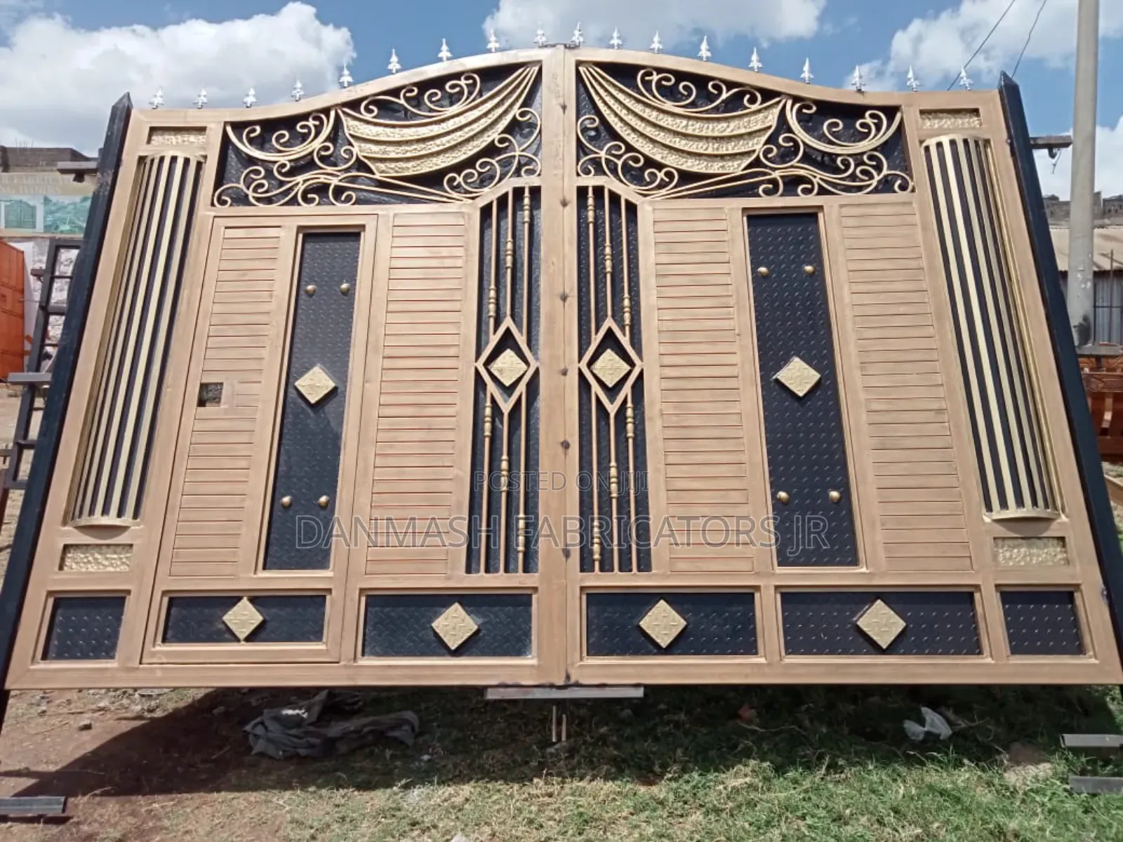 Elegant Strong Double Gate
