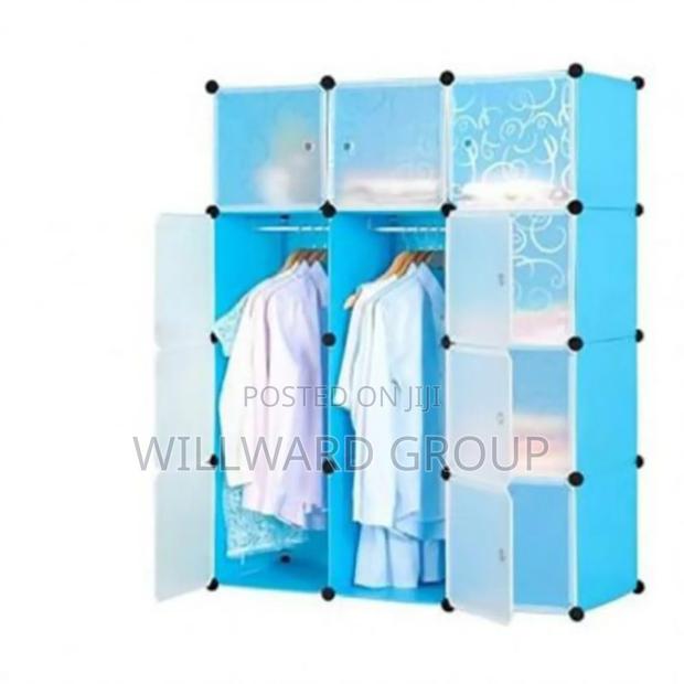 Portable 3 Column Plastic Wardrobe - thumbnail 4