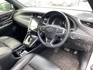 Toyota Harrier 2.0 2018 White