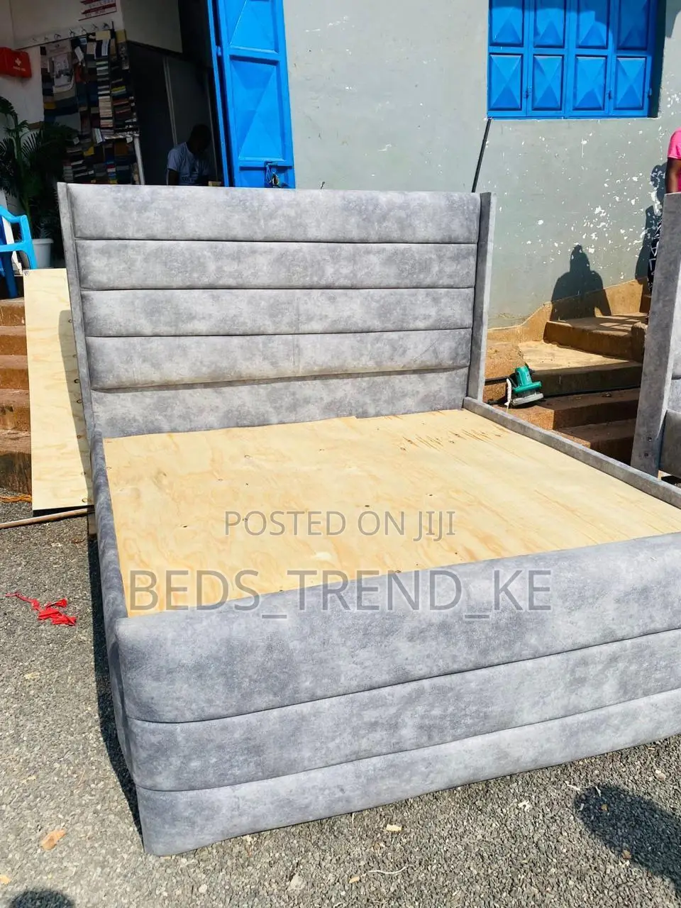 Premier 5 by 6 Ft Modern Bed