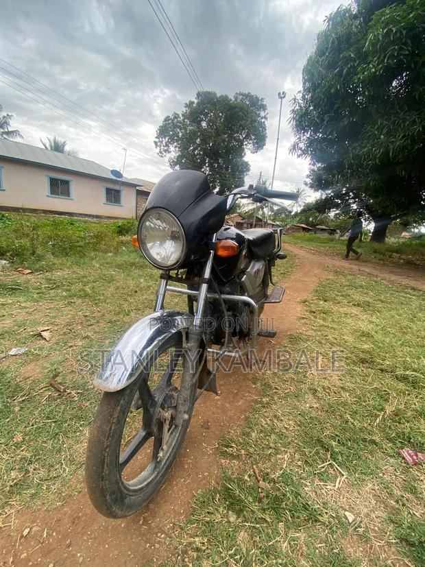 Hero Hunter 125 2023 Black - main view