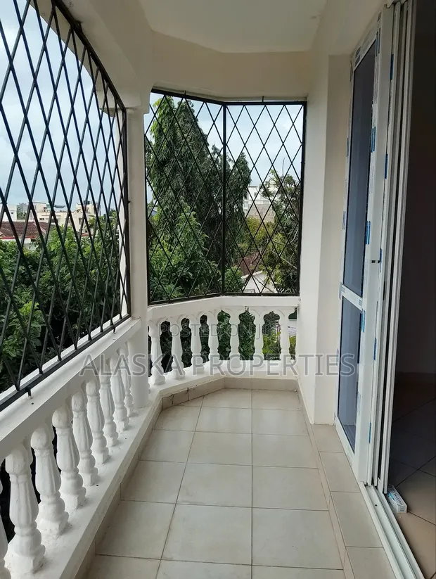 3bdrm Apartment in Beach Road Estate, Nyali for rent