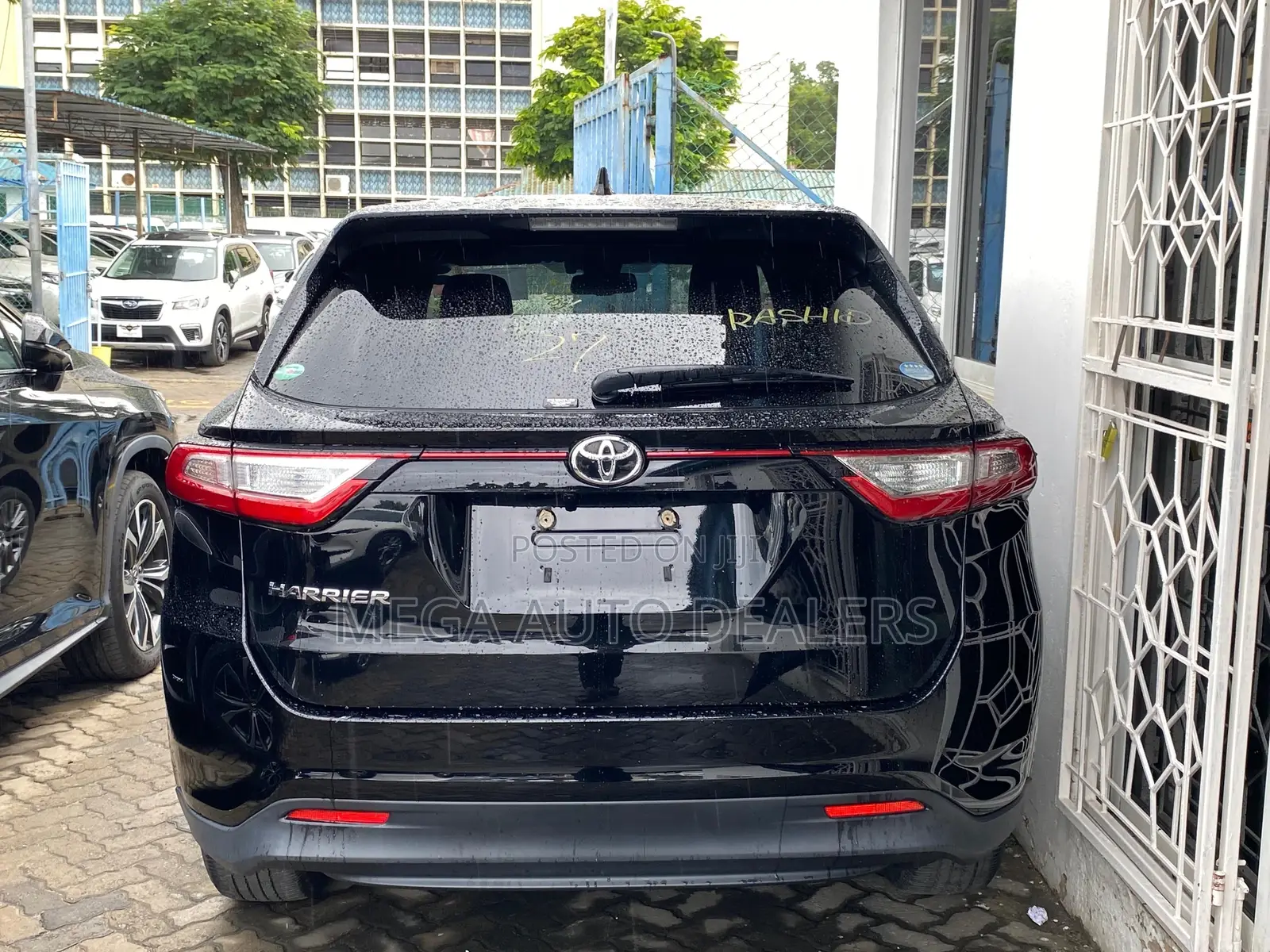 Toyota Harrier 2.0 2018 Black