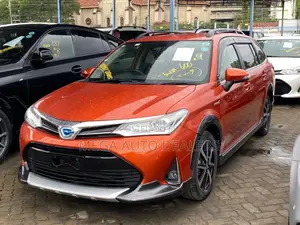 Toyota Corolla Fielder 1.5 Hybrid FWD 2018 Orange