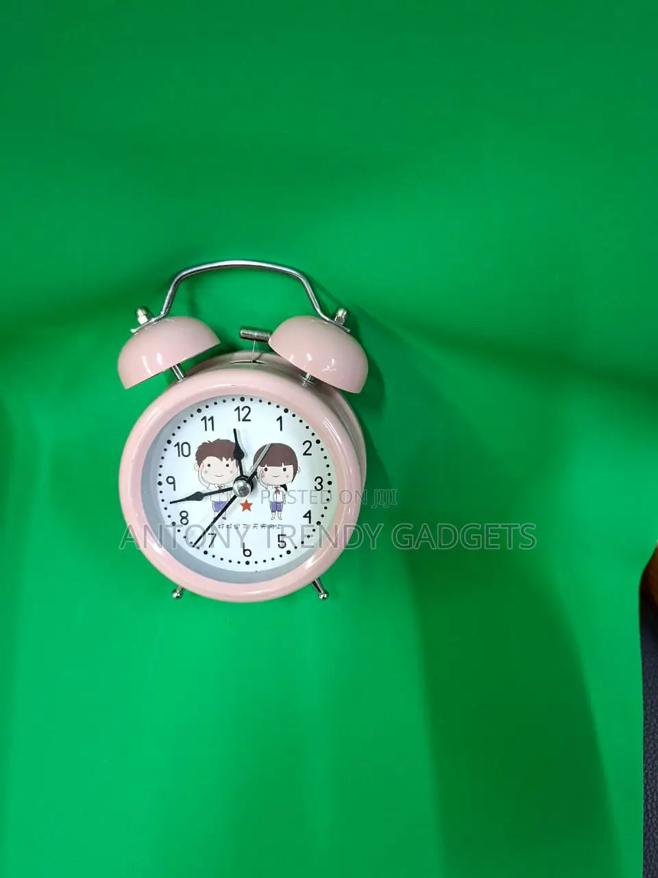 Vintage Twin Bell Alarm Clock – Non-ticking Analog Design
