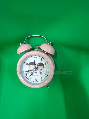 Twin Bell Loud Alarm Clock – Retro Style With Quartz Movement
