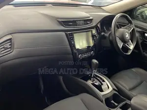 Nissan X-Trail 2018 Red
