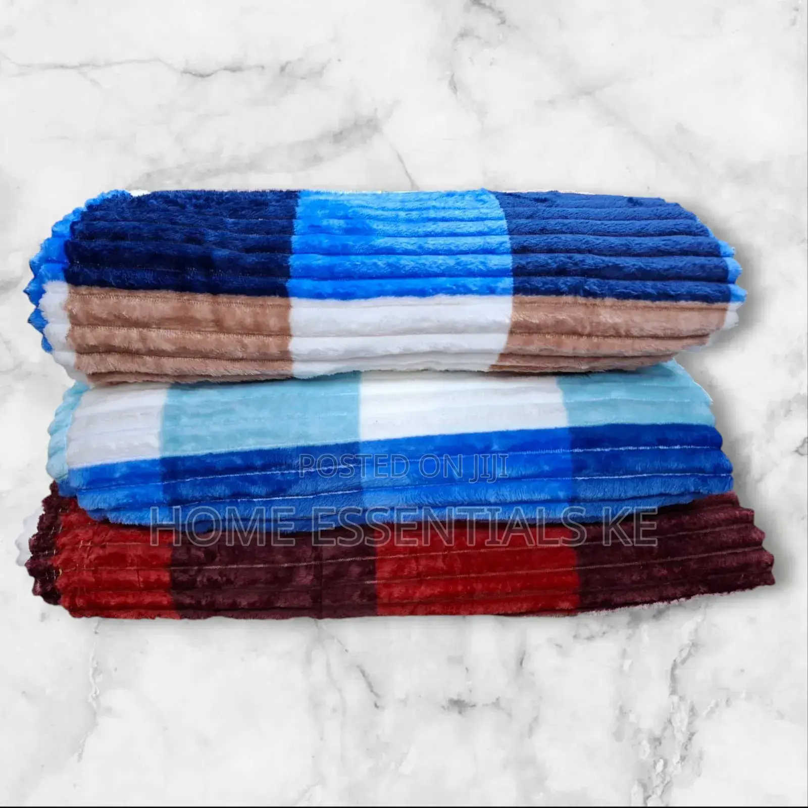 Fleece Velvet Blankets.
Size: 6x6