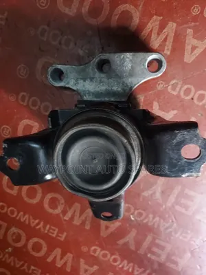 Engine Mount Suzuki Alto R06a