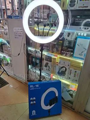 Professional Rl-18" Dimmable Led Ring Light With Stand Phone Holder