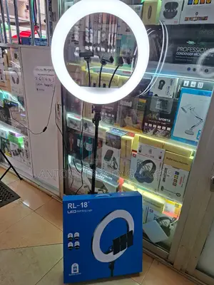 Rl-18" Photography Ring Light With Phone Holder & Light Modes