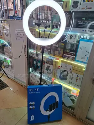 Rl-18" Photography Ring Light With Phone Holder & Light Modes