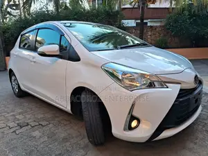 Toyota Vitz 1.3 FWD 5dr 2018 Pearl