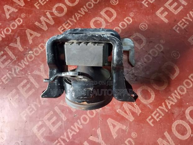 Engine Mount Daihatsu Mira - thumbnail 3