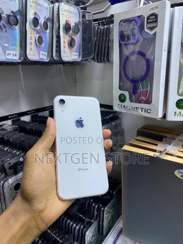 Apple XR 128 GB White - thumbnail 2