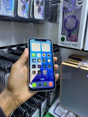 Apple XR 128 GB White - main view