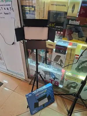 U600original Pro Led 600 Lighting Kit With Stand for Creators