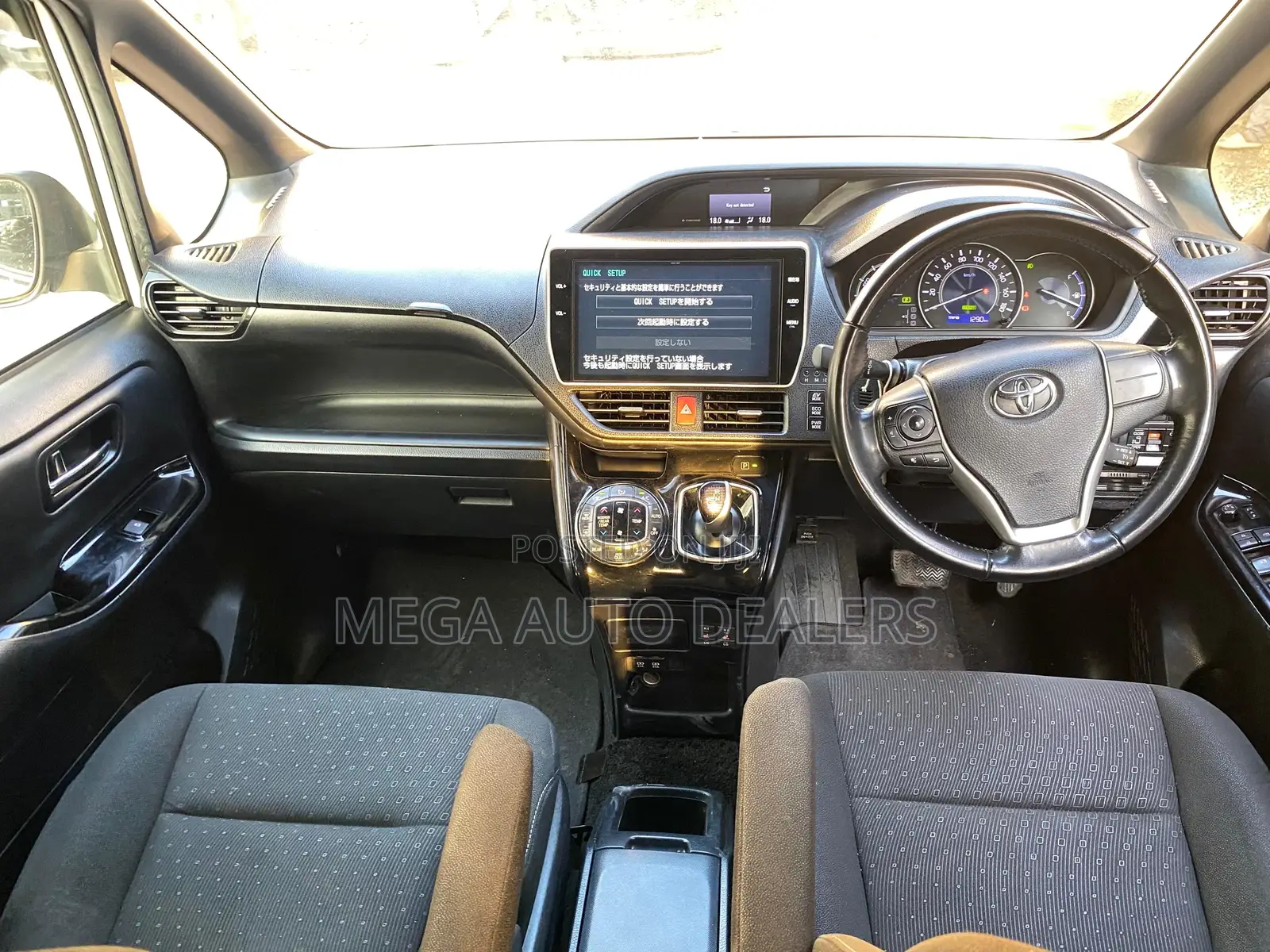 Toyota Noah 2018 White